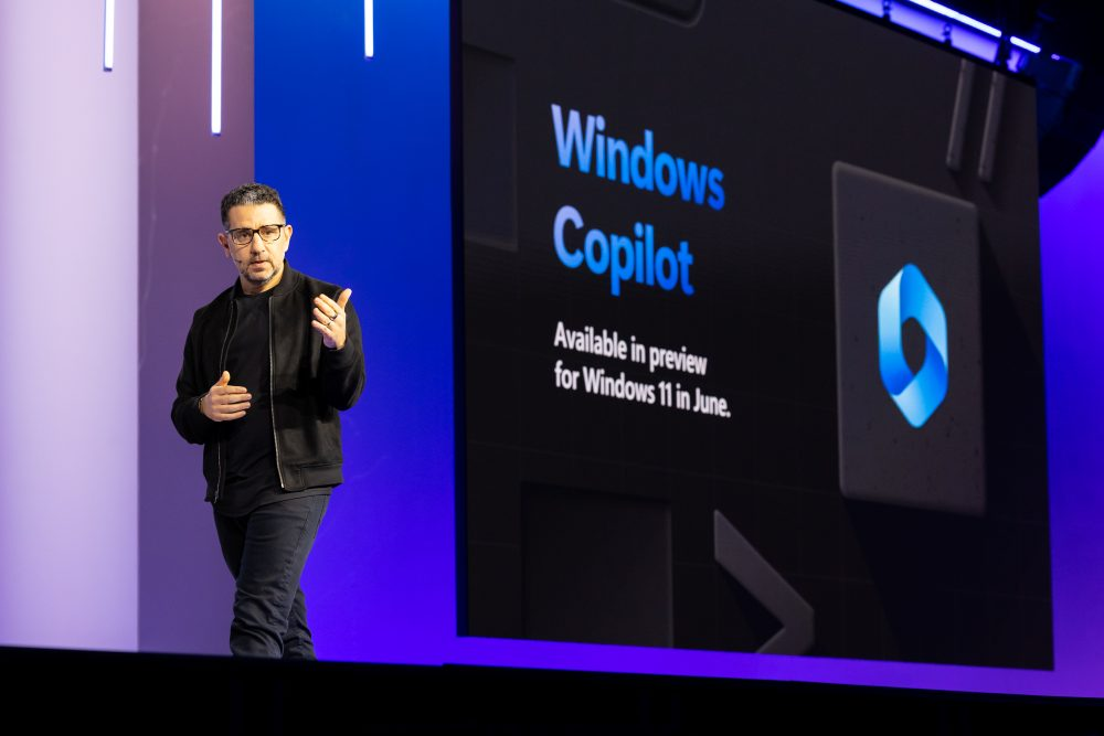 Panos Panay在微软Build大会上介绍Windows Copilot