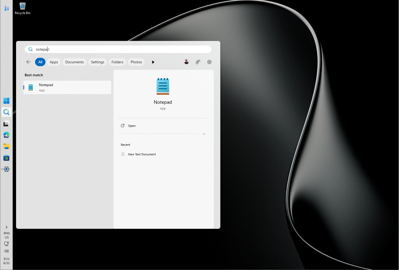 在纵向任务栏中关闭网页结果后的新版 Windows 11 搜索