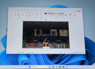 我通过劫持剪贴板，在 Windows 11 的画图里玩了《毁灭战士》，而且效果惊人地好